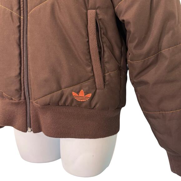 Adidas Brown Red Orange Chevron Embroidered Polar Bear Puffer Jacket size 38 / S - Picture 9 of 13